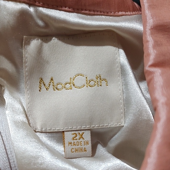 Mod Cloth brocade with pink and gold metallic accents. - Picture 8 of 8